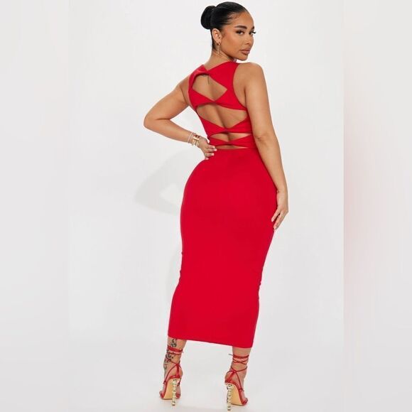 Fashion Nova Dress Only Missing You Cut Out Midi NEW - Picture 5 of 12